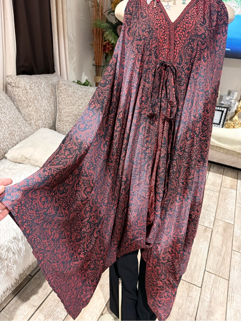 Karma highway Boho V-Neck Paisley Tunic roper in Black and Red hippie parachute
